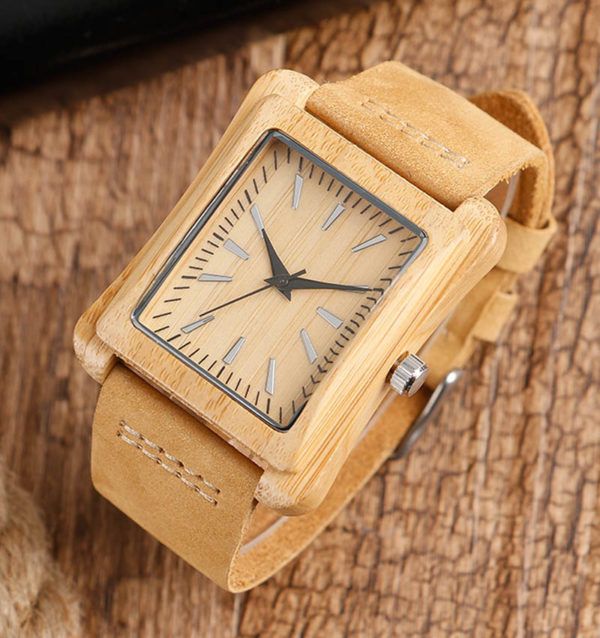 Elegante reloj de madera cuadrado con correa de cuero